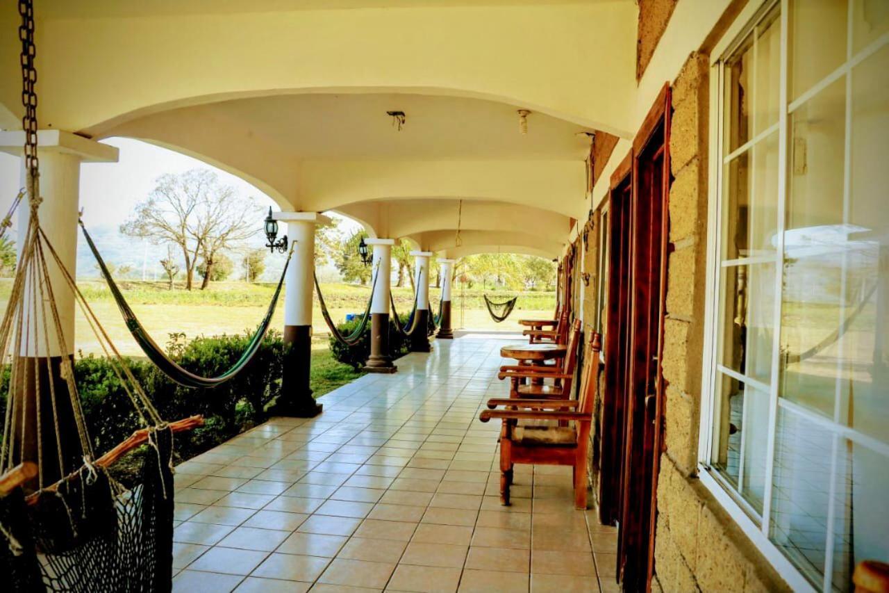 Hotel y Restaurante EL TEXANO Tamasopo Exterior foto